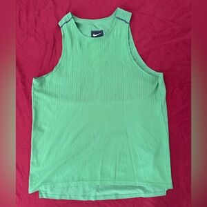 Nike tank m